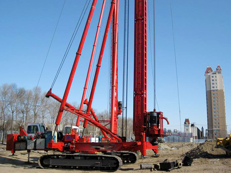 灌注樁鉆孔機(jī)多高？