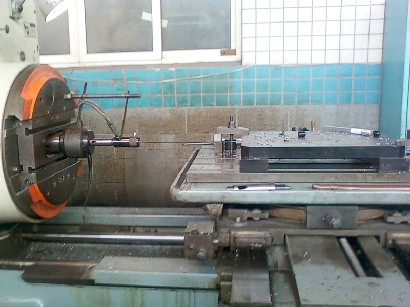 深孔鉆要不要澆地基？